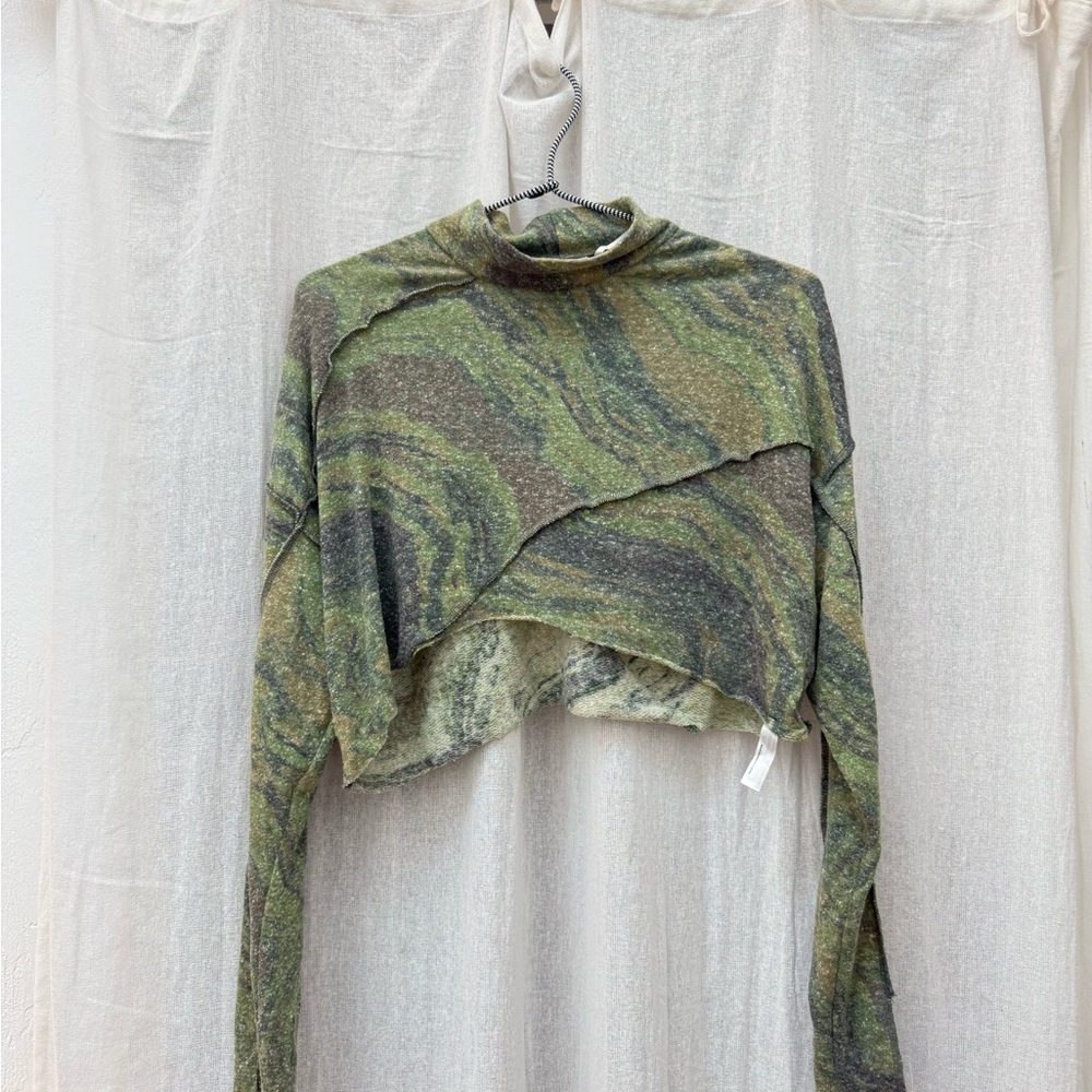 Stylish Green Cropped Sweater